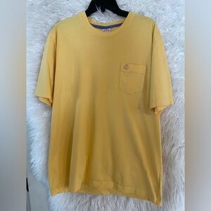 Brooks Brothers 1818 Men’s Short Sleeve Yellow Cotton Pocket T-Shirt. Size XXL.